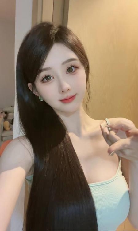 深圳大长腿女生真人照比照片还甜，穿肉丝超有感觉