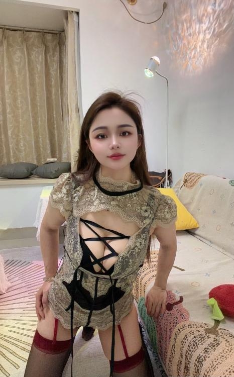 苏州南门女孩随拍照片 看起来清爽自然又耐看